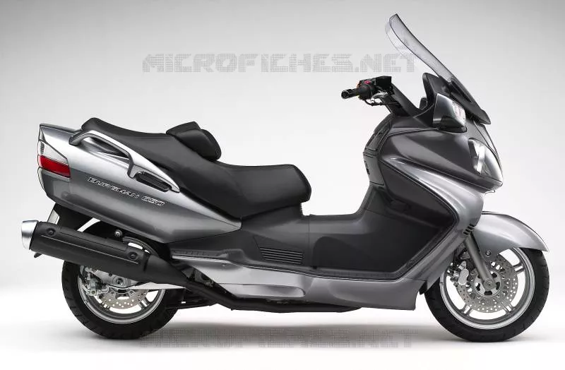 * PHOTOGRAPHIE DE COULEUR AN650K6 * Suzuki SCOOTER 650 BURGMAN 2007  AN650K7(E2)