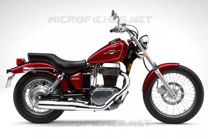 * PHOTOGRAPHIE DE COULEUR LS650K8 * Suzuki MOTO 650 BOULEVARD 2005  LS650K5(E3/E28)